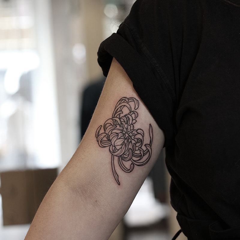 Flower fineline tattoo